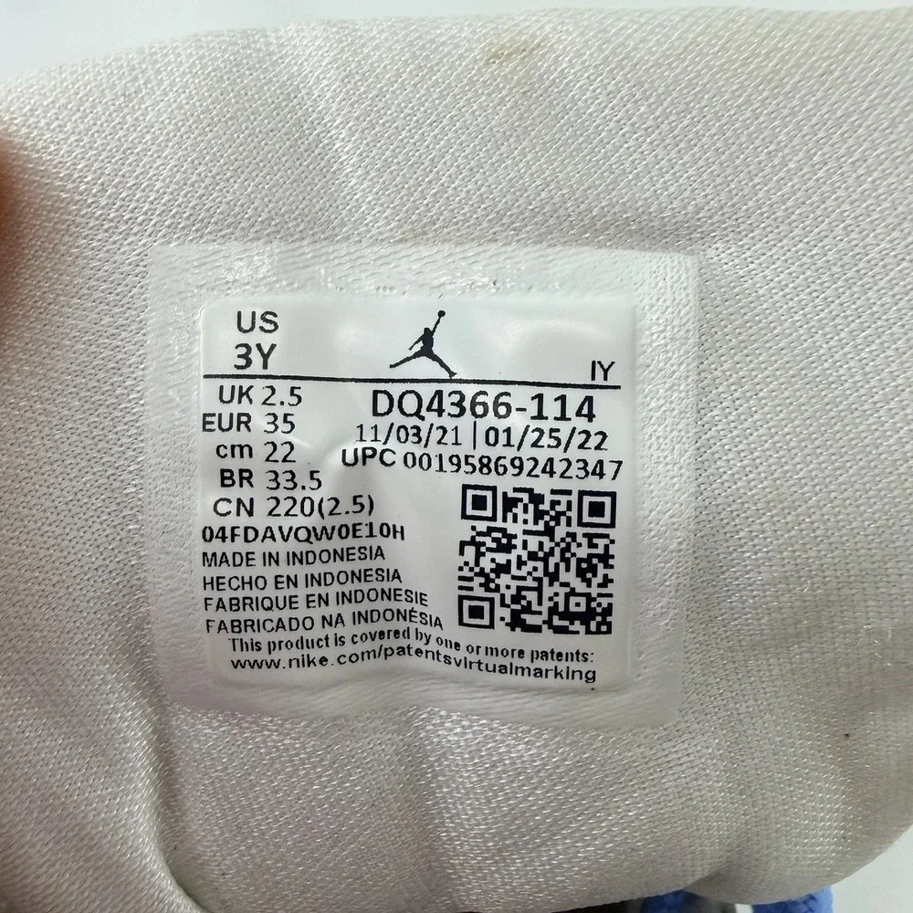 Youth Air Jordan 12 Retro GS Emoji White Blue Size 3Y Sneakers